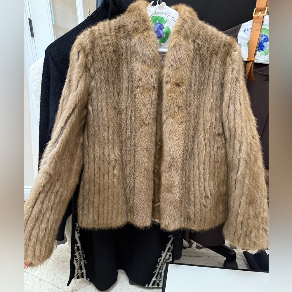 Luxurious Faux Fur Jacket in Tan